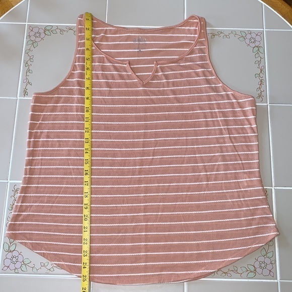 New York & Company Soho Sleeveless Top XL - Picture 6 of 10